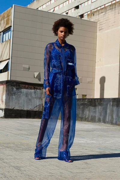 Look 18